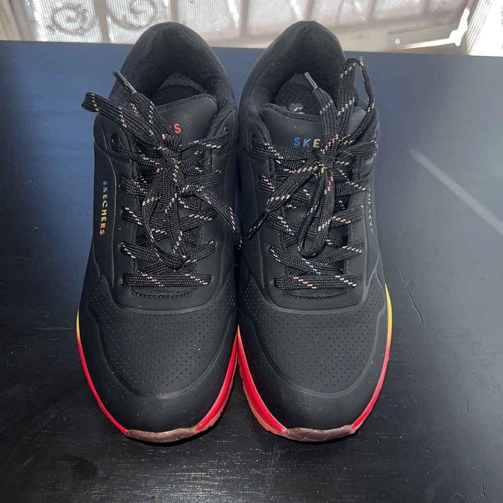 Multicolor Memory Foam Skechers . Size 6.5 - image 4